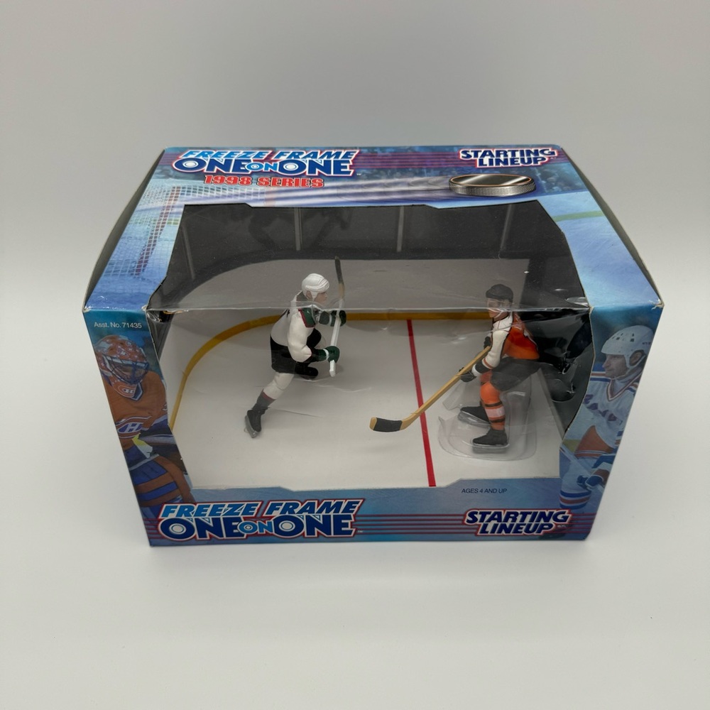 Vintage1997 Kenner Starting Lineup Freeze Frame Lindros vs Kariya Hockey Figures